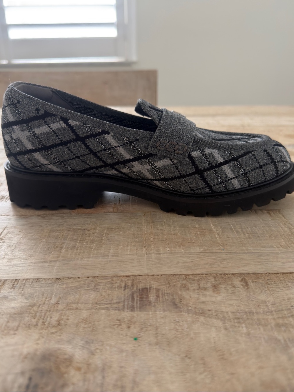 Vivaia NWOT Round Toe Francesca Chunky Heel Loafers - Picture 9 of 12